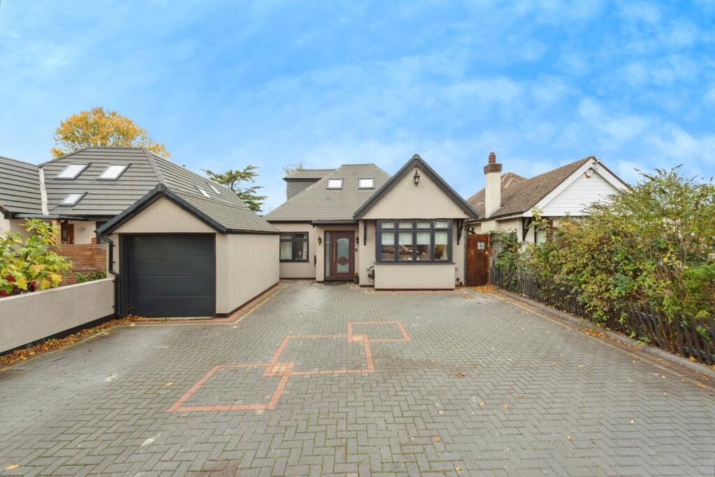 Salisbury Road, Worcester Park, Surrey, KT4