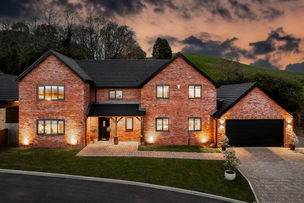 Ridgewell Hill, WV15