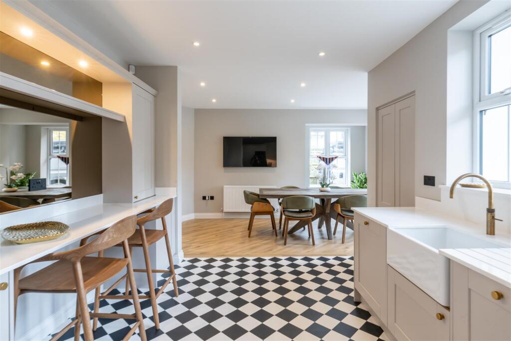 Breakfast Bar