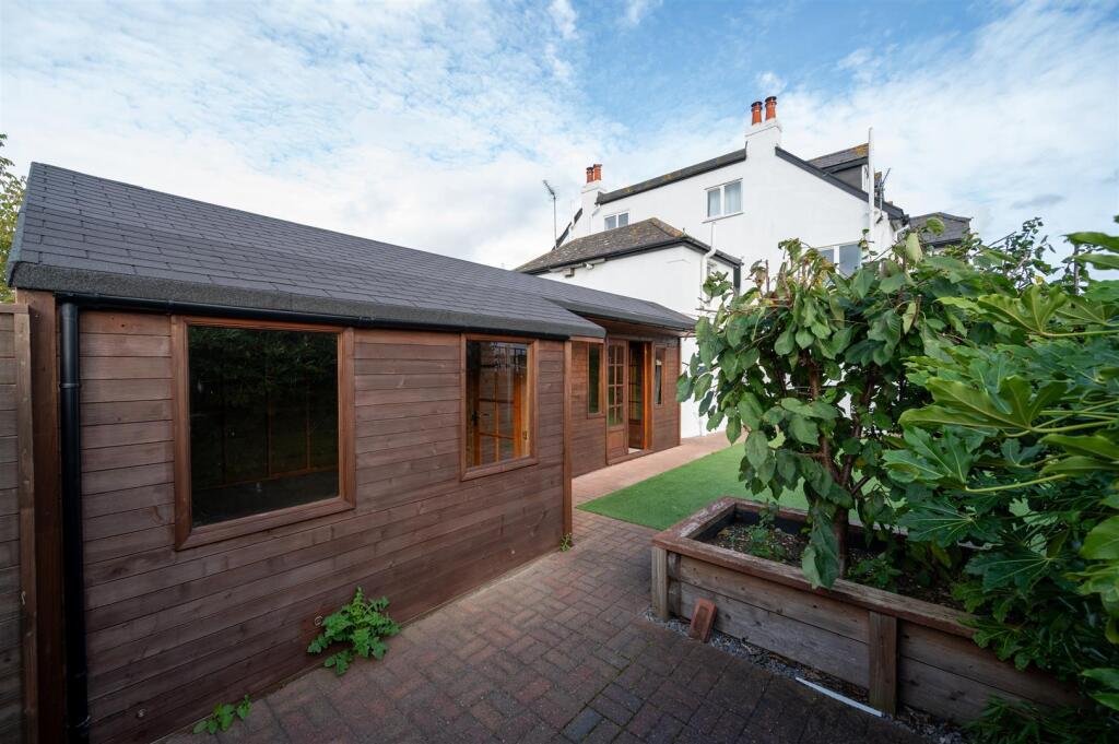 Deansfield Court 23 8.jpg