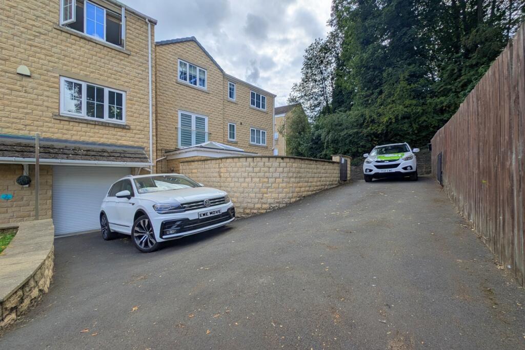 Croft View EweMove Brighouse (25)