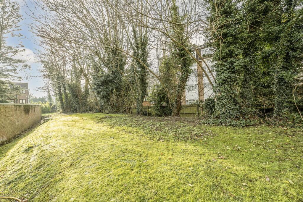 Davidson Frost-Wellings, DFW, September Way, Stanm