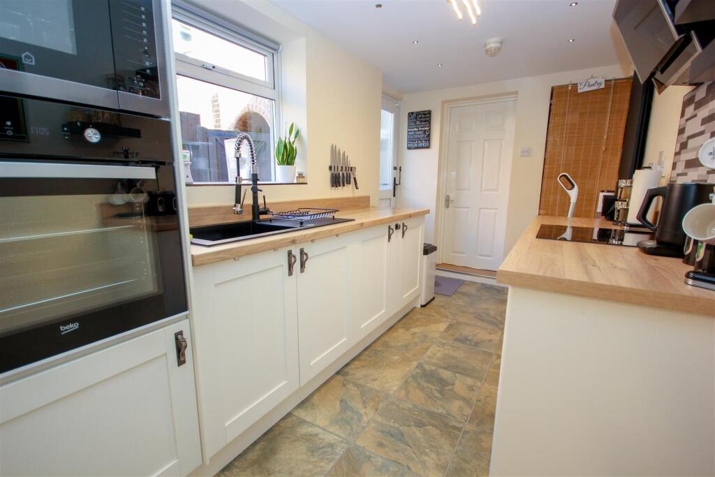 Kitchen..jpg