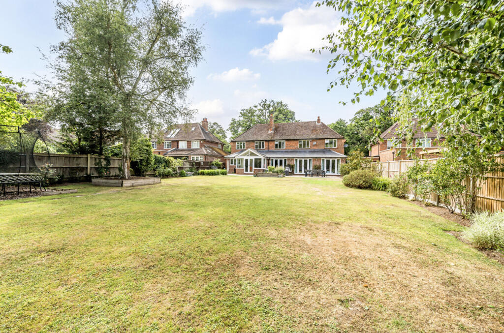 1329204-6-688399f...