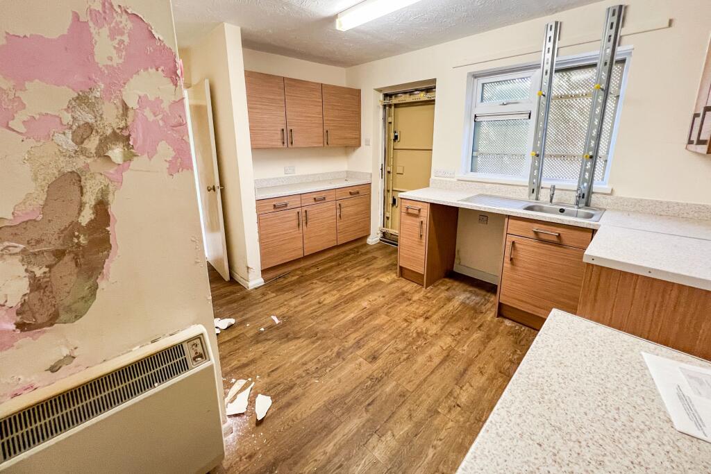 39 Newnton Grove, Malmesbury, Wiltshire, SN16 0DS