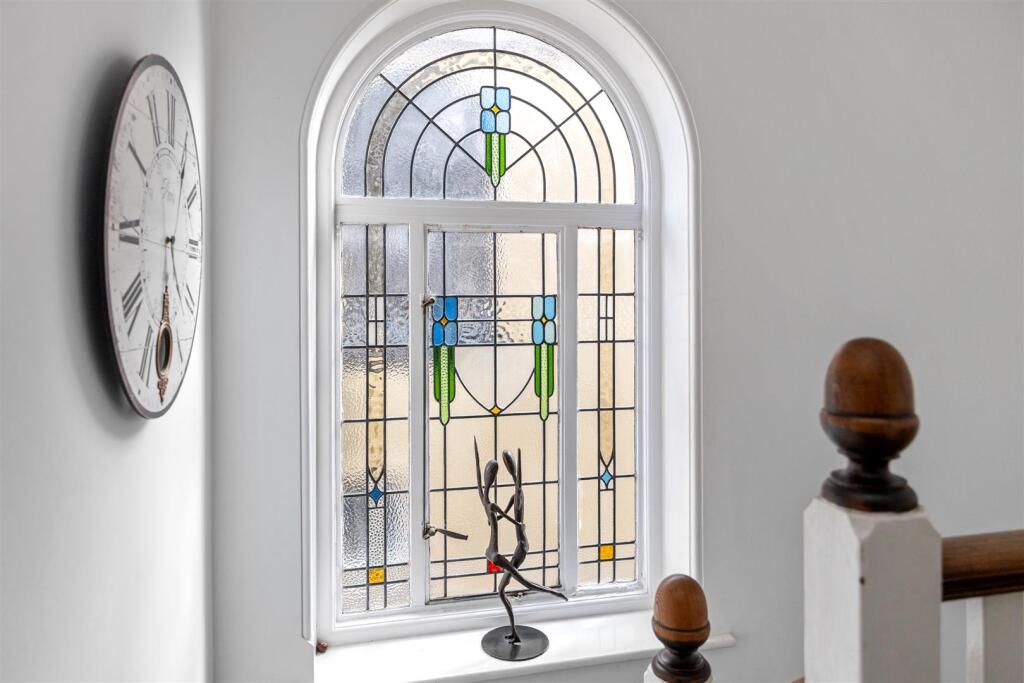 Feature Window
