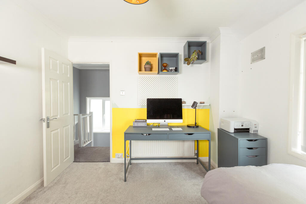 50MOORGROVE-BED DOUBLE_2