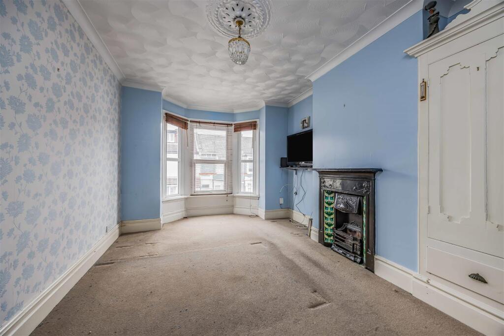 20 Paddington Road, Copnor-Small-PorticoMarketing-