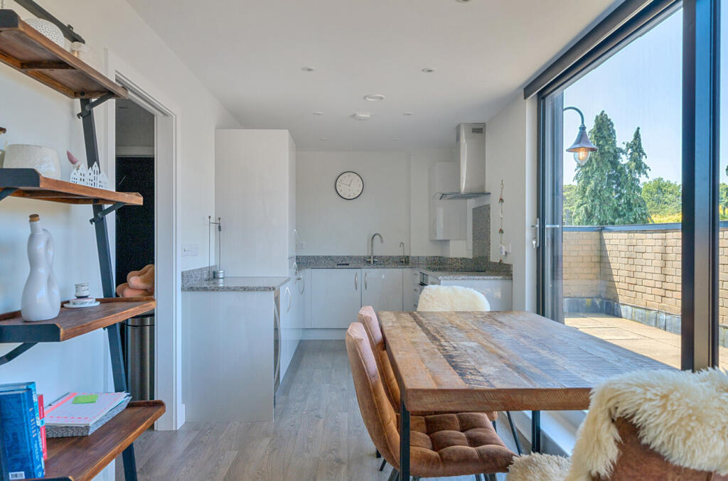 1312156-22-6852e4...