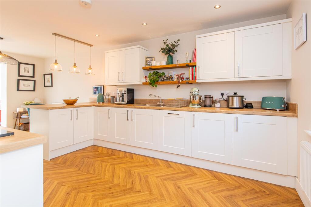 home-099.jpg