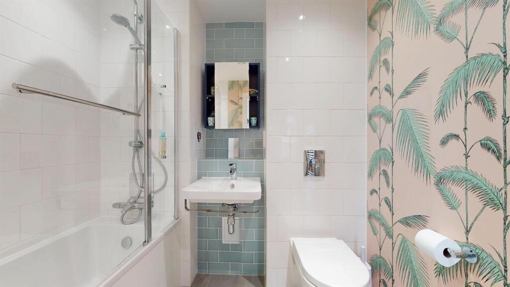 New bathrom for Sale - Discovery Tower - Canning T