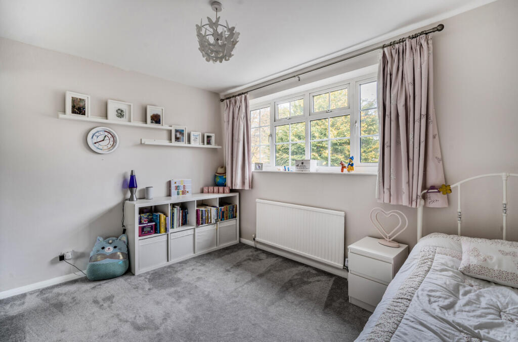 1364503-6-68ee81d...