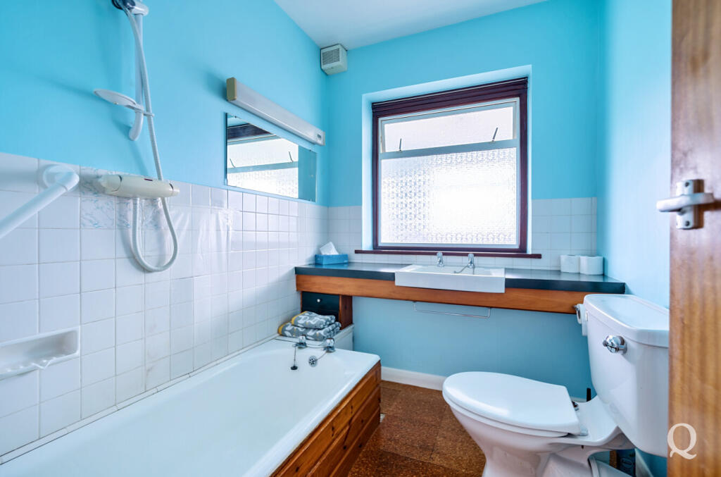 5c6658bc-8625-4e4...