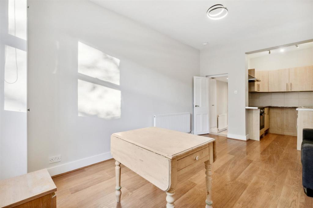 F3, 49 Lambert Road-5.jpg
