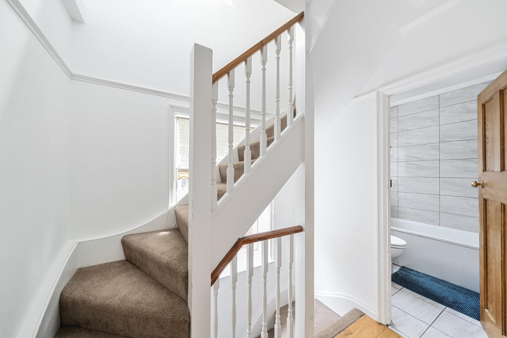 1313195-6-6859537...