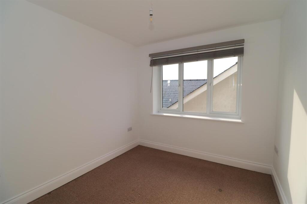 Bedroom One.jpg
