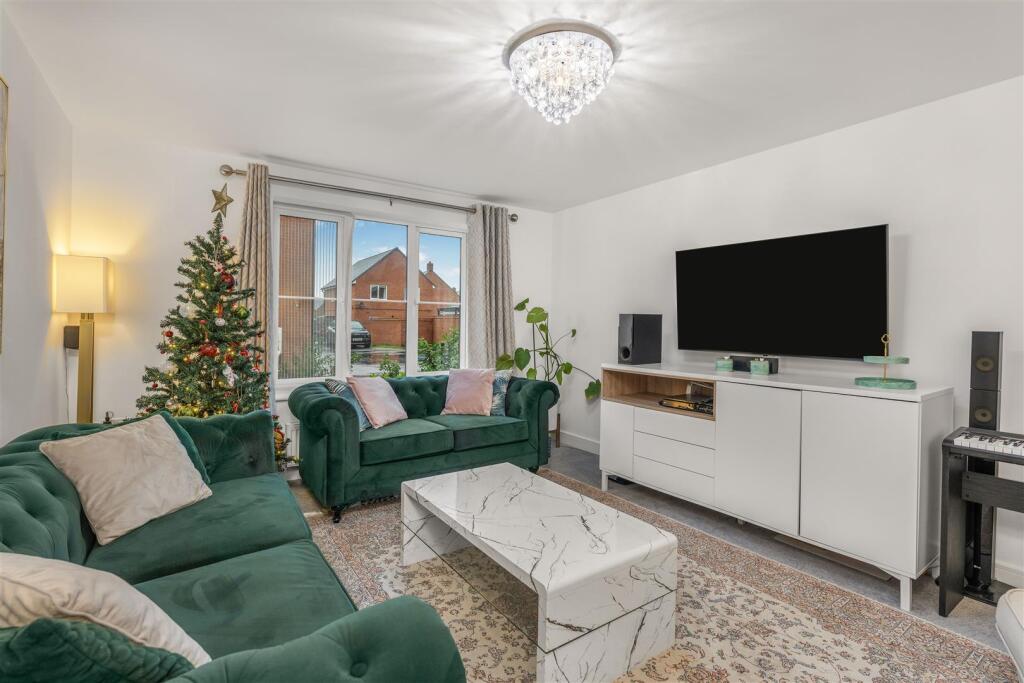 9 Poulter Road, Banbury-8.jpg