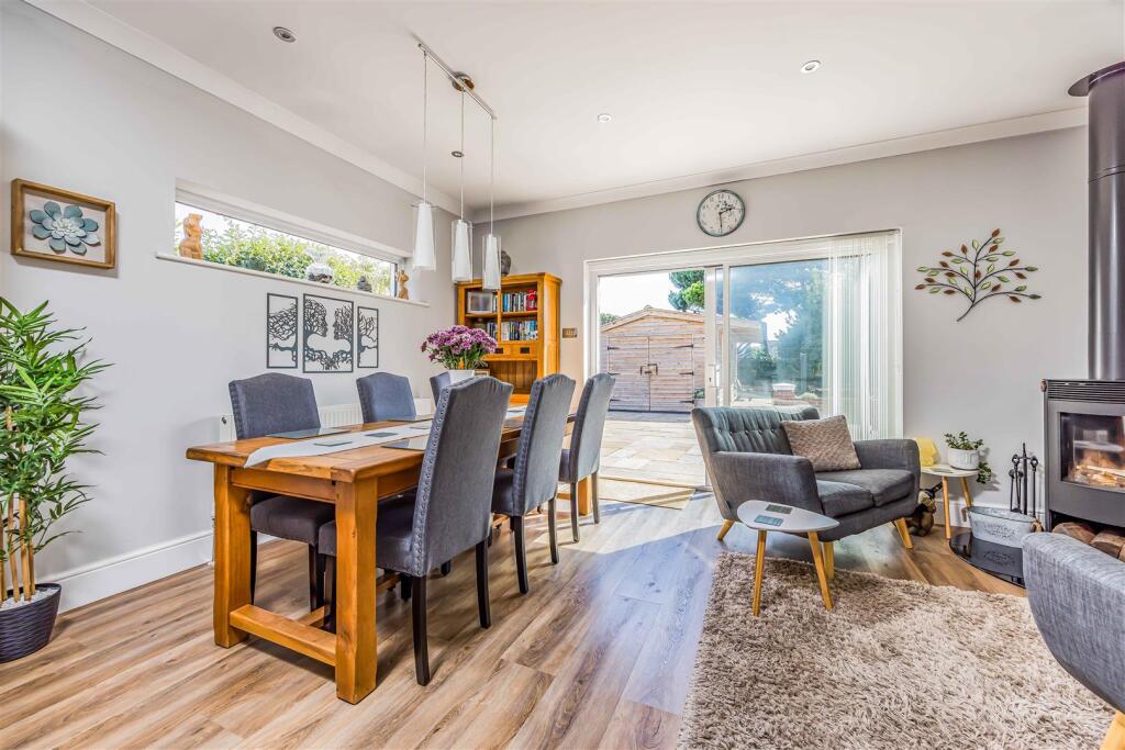 14 Salterns Lane, Hayling Island-Small-PorticoMark