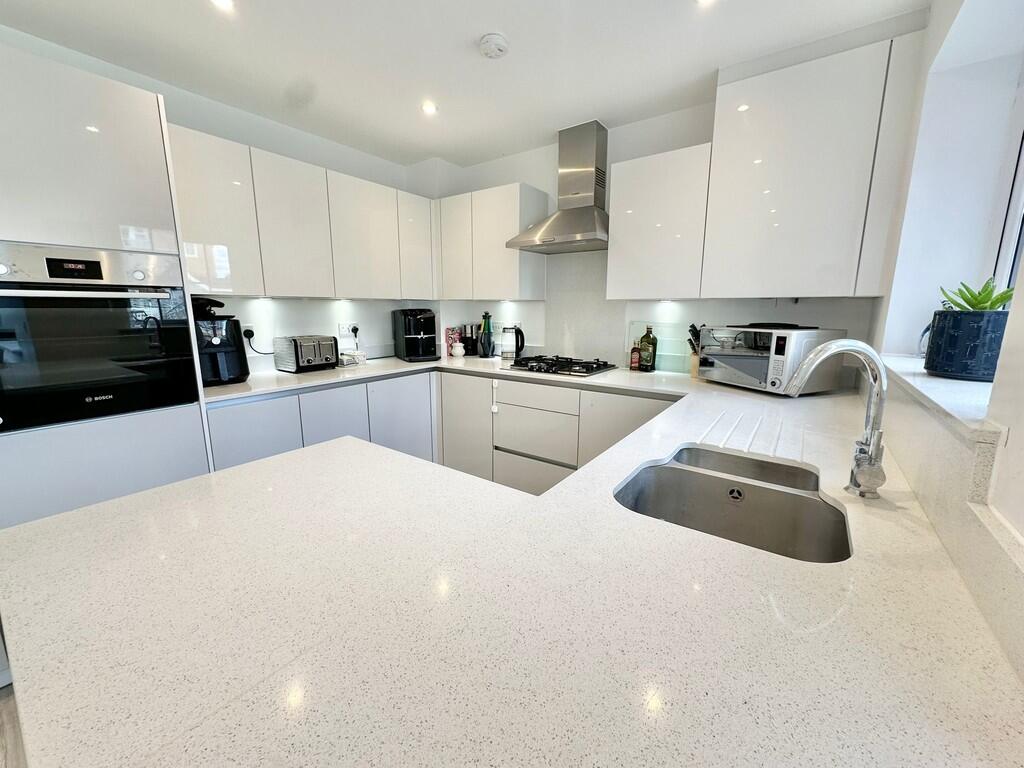 IMG-20250924-WA00...