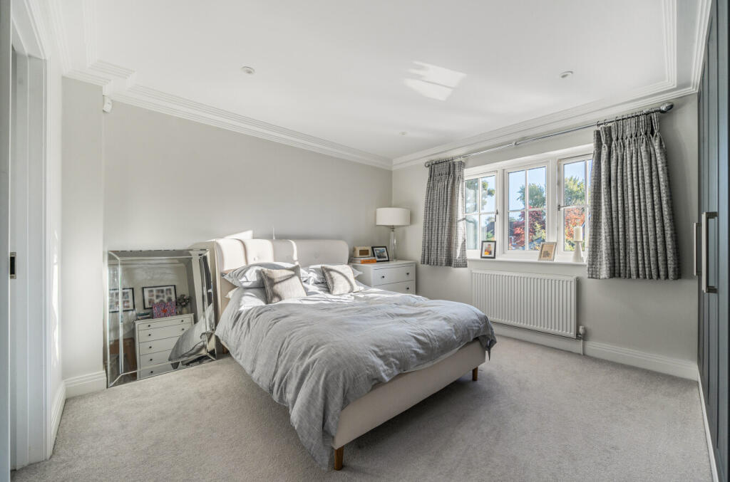 1372507-27-68fb4a...