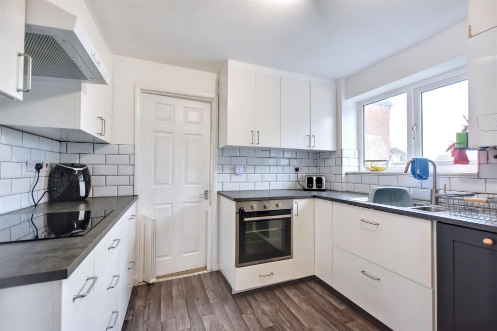 Kitchen_3.jpeg