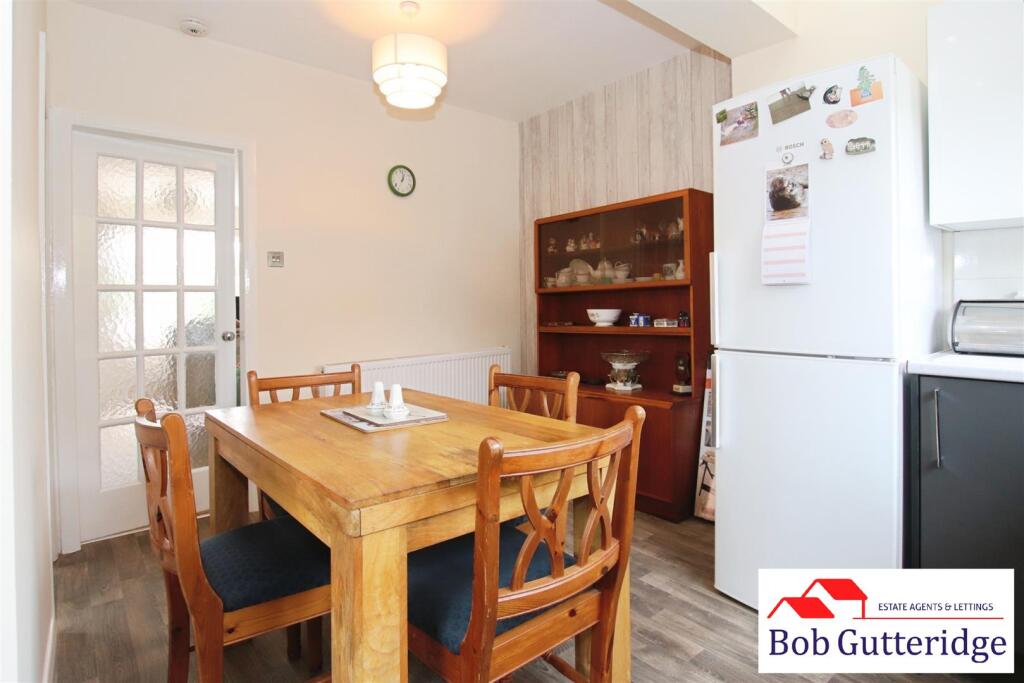 EXTENDED FITTED KITCHEN / DINING ROOM