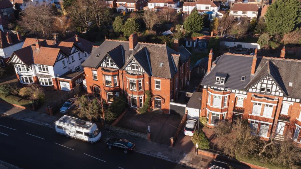 CHURCH ROAD EWE MOVE-96