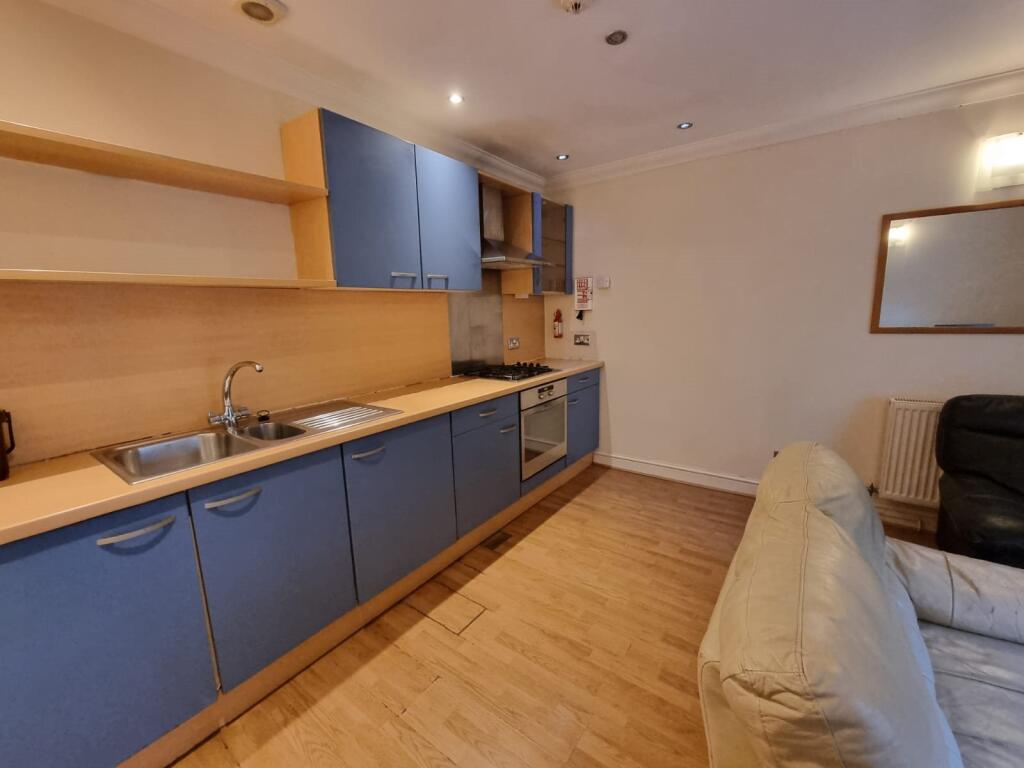 b5cb7912-522b-4e11-9