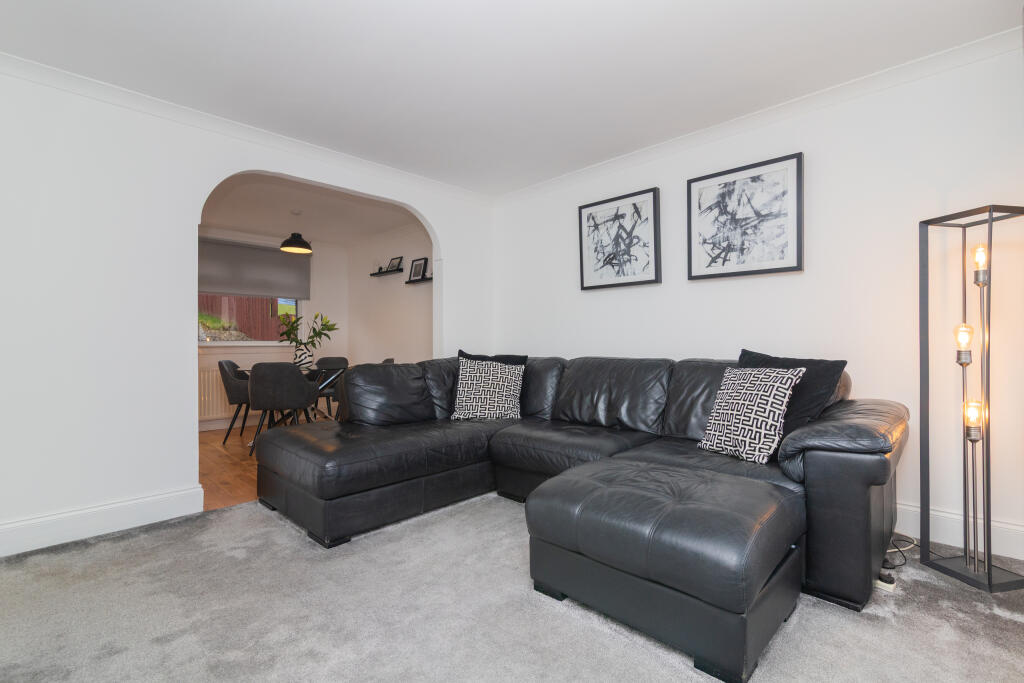35 foxbar drive Paisley L-2