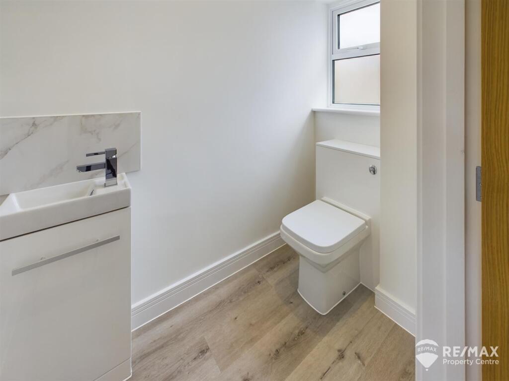 Ground Floor WC.jpg