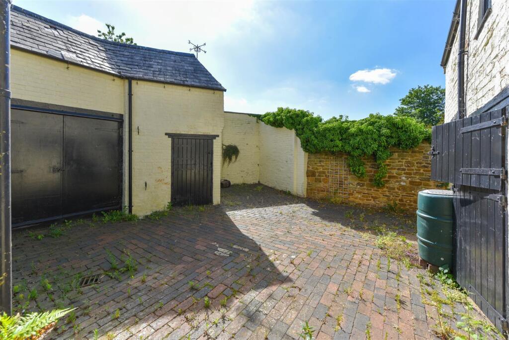 Rear Courtyard