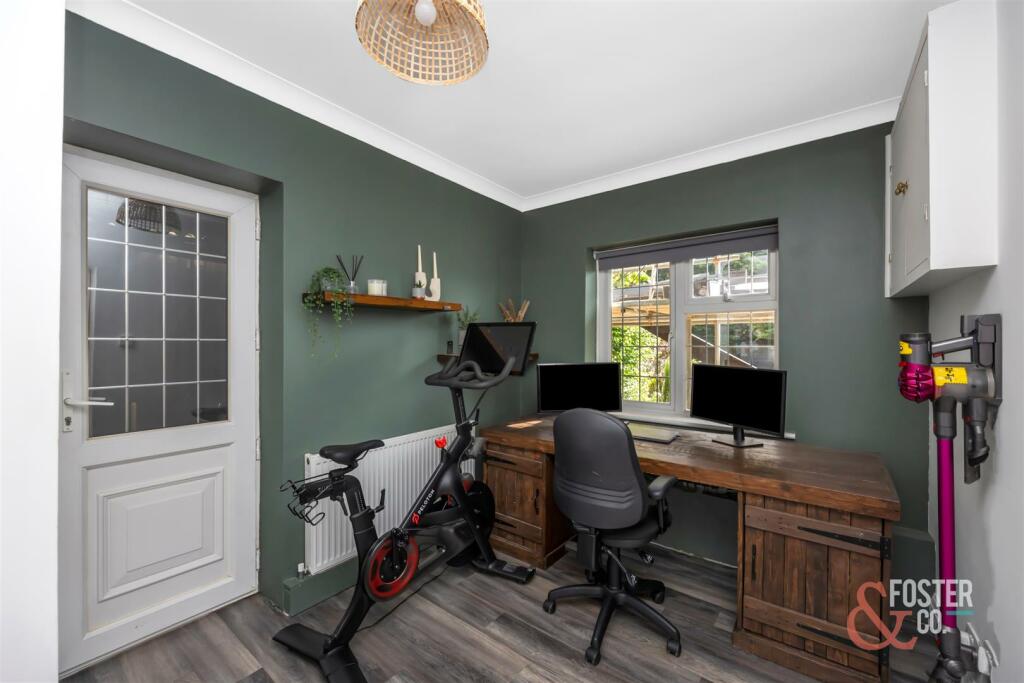 Woodland Drive 148-024.jpg