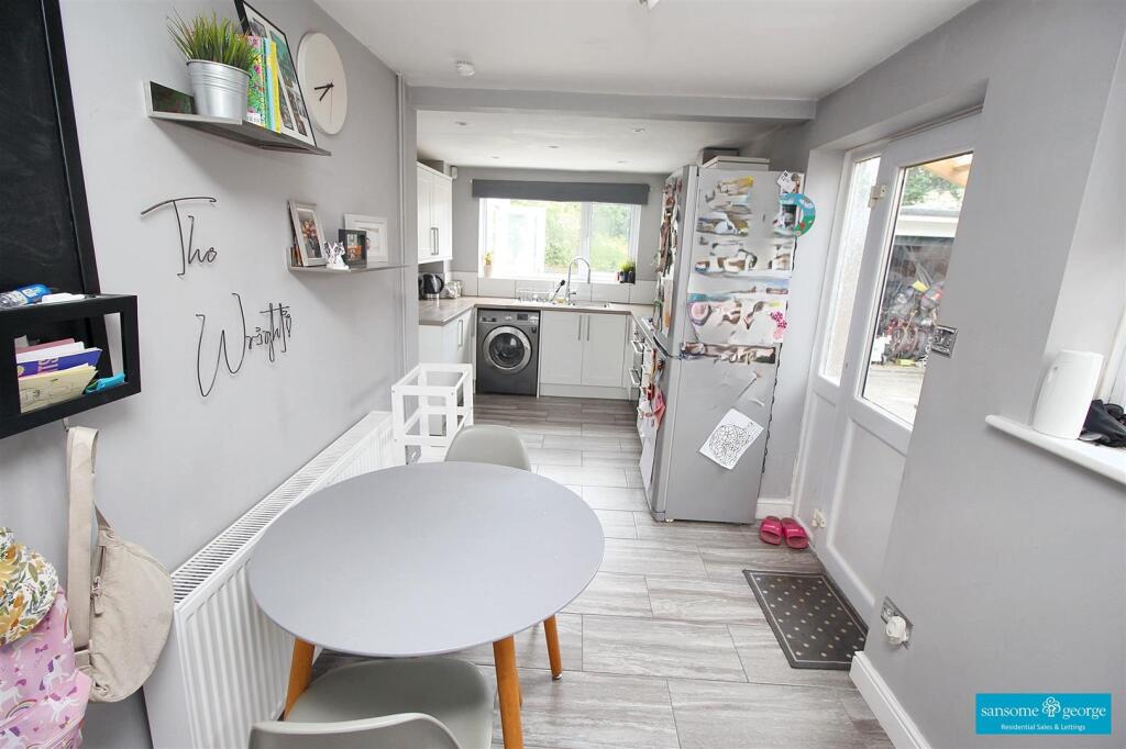 Kitchen/Breakfast Room