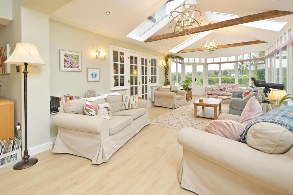Open planned kitchen, dining &amp; garden room