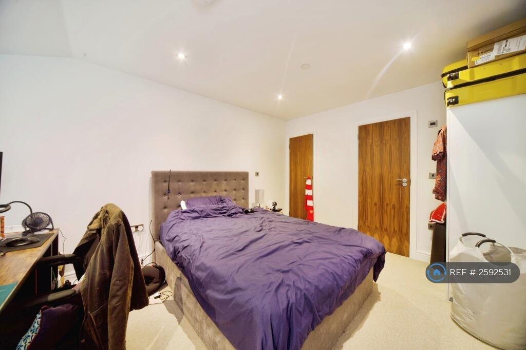 One Bedroom Apartment In Walthamstow Central