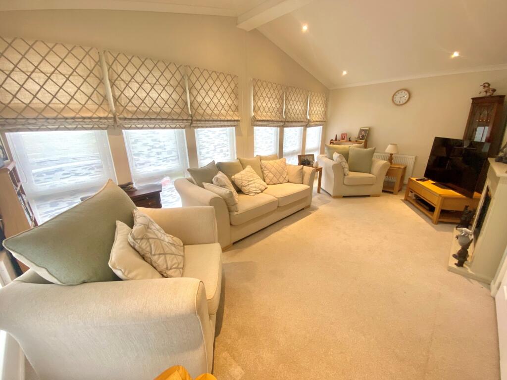 Lounge view 3