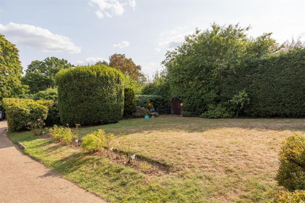 Chingford Avenue, E4