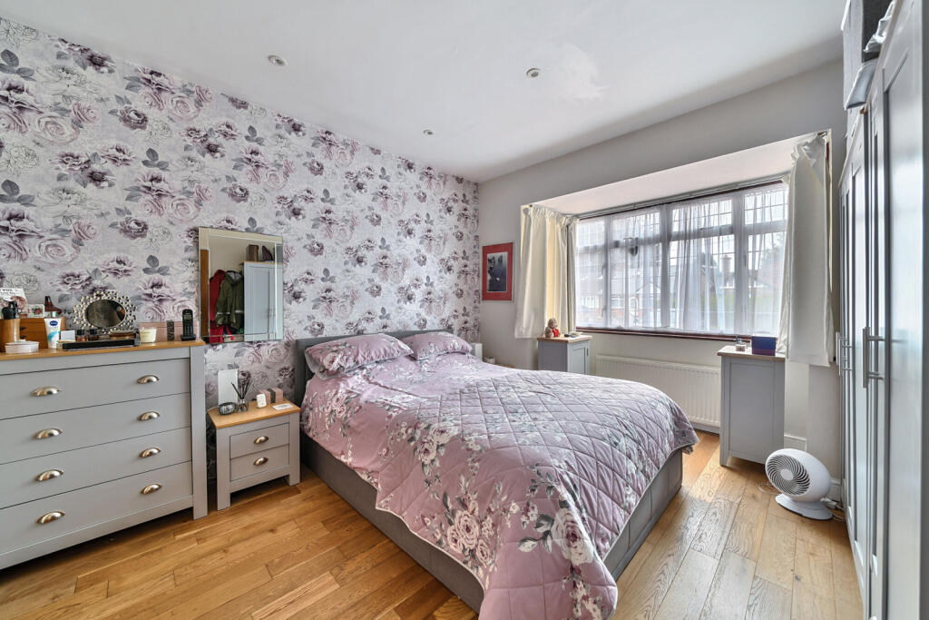 14-6819db690e457-...