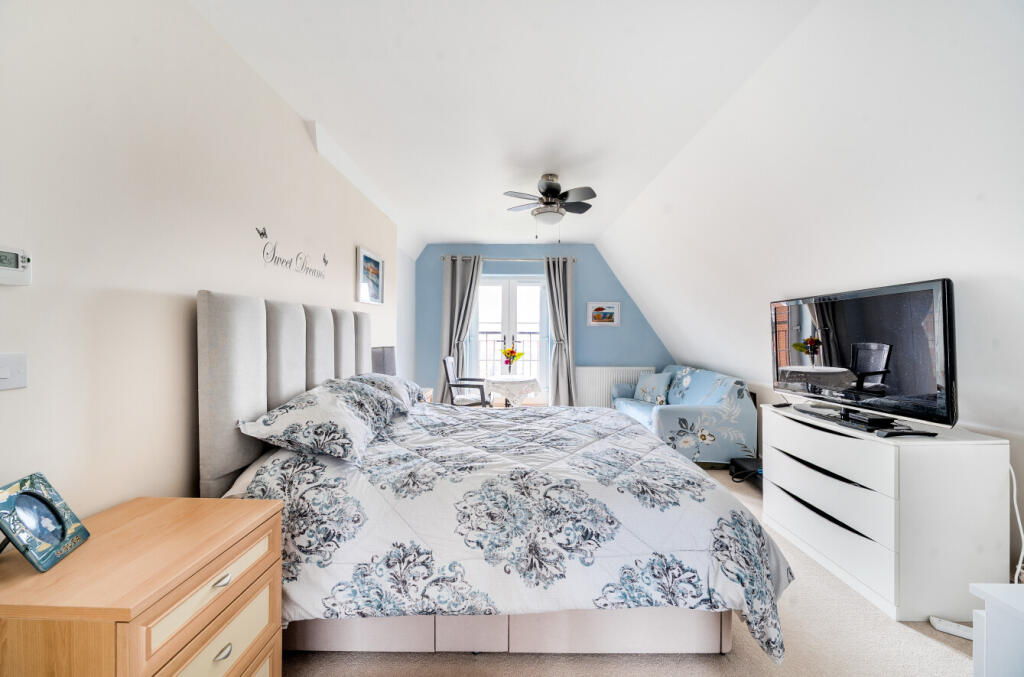 1381517-15-694418...