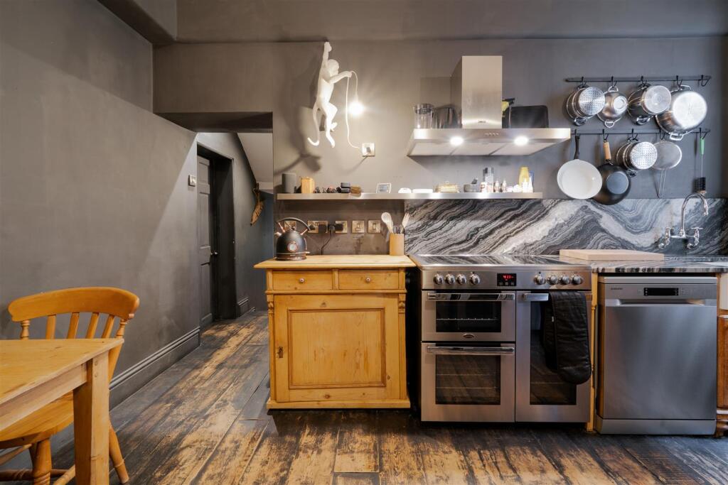 Kitchen-5.jpg