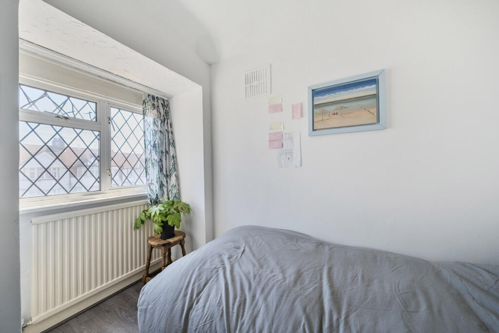 1319852-20-6870f3...