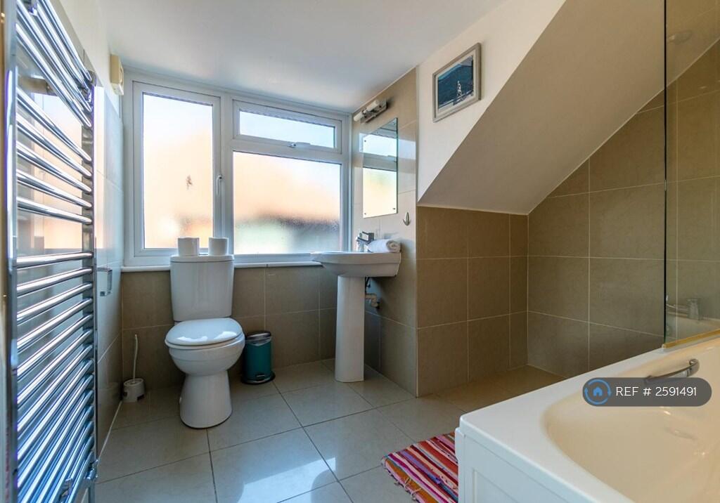 Bathroom With Bath/Shower Toilet