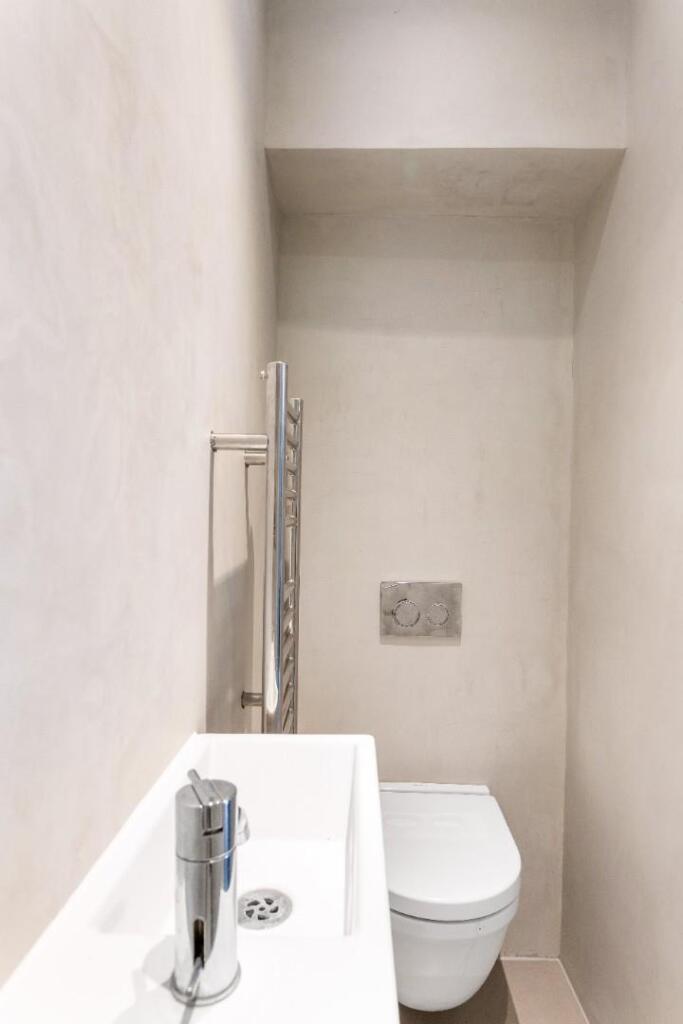 shower room (4).jpg