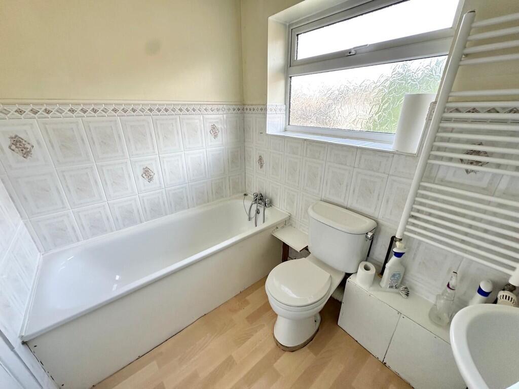 IMG-20251008-WA00...