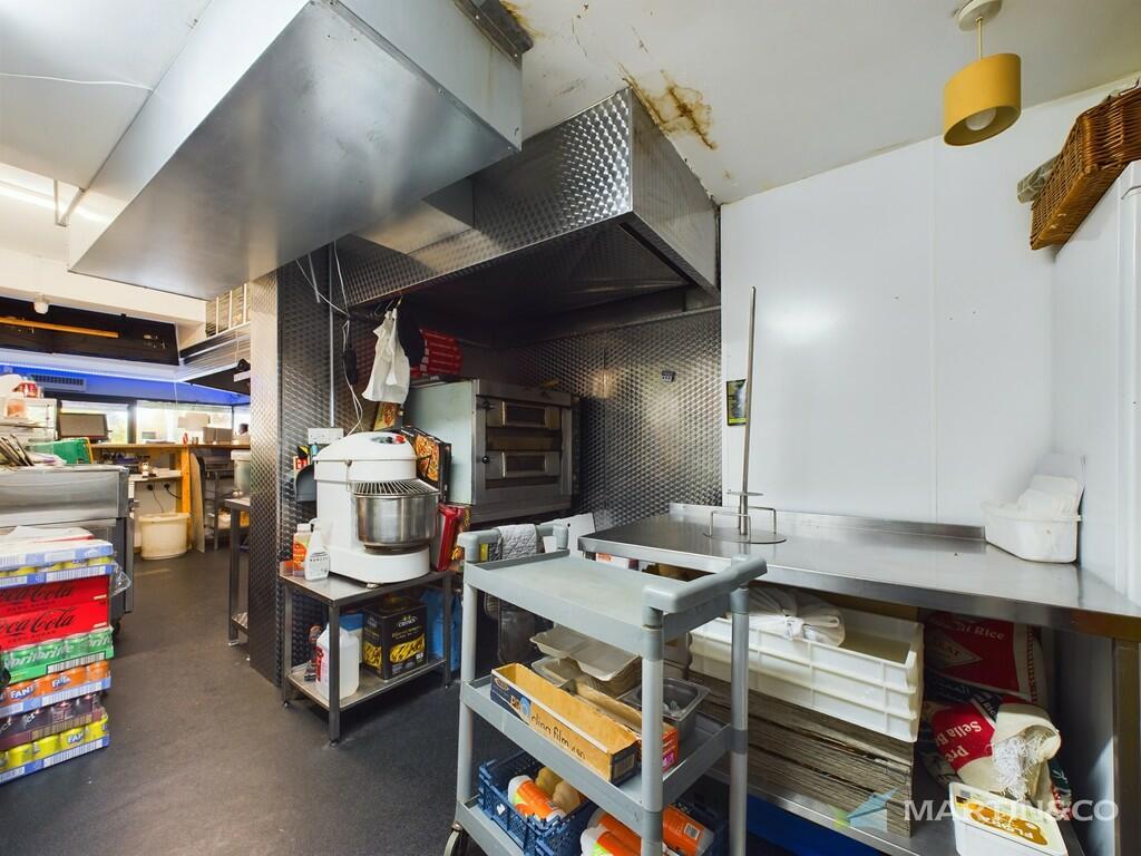 CAM02318G0-PR0358...