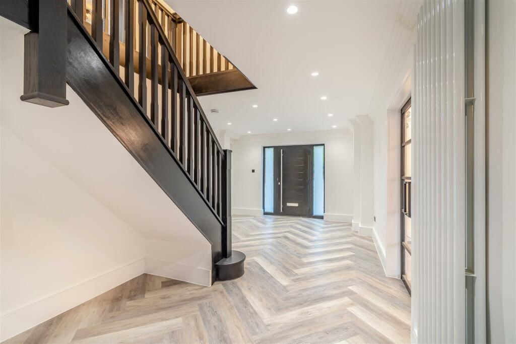 8628166-interior08.jpg