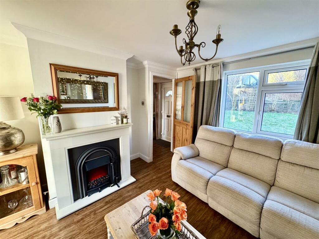 SITTING ROOM