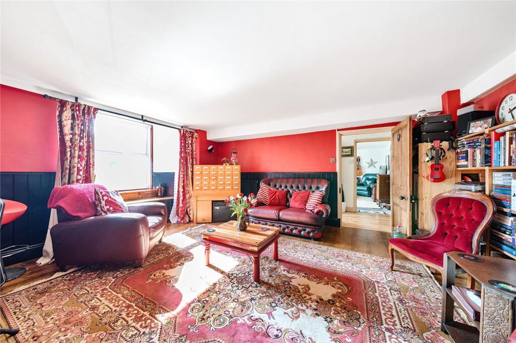 Sitting Room/Library