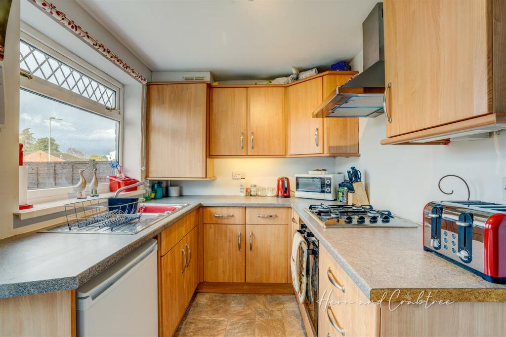 Runcorn Close, Old St Mellons, HernCrabtree (8).jp