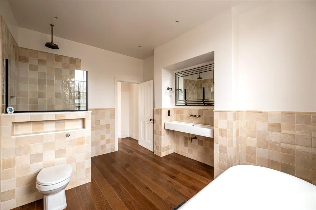 Principal Bath